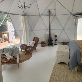 Solara - A Private Dome Nestled in the Trees l Noosa Hinterland, hotelli kohteessa Traveston
