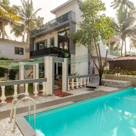 4BR Riverview Luxury Villa with Private Pool & Staff
