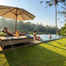 Luxury villa with infinity pool and views of rice paddies, hotel in Tegalalang