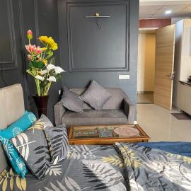 Perfect party place, best for couple & Family stay, hotel di Ghaziabad