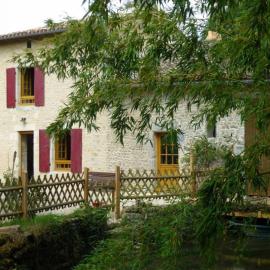 Le moulin de preuillé, Hotel in Valence en Poitoux
