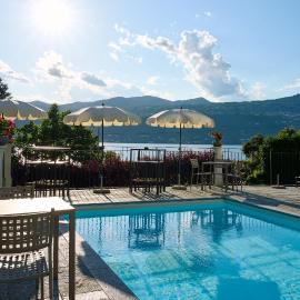 Hotel Belvedere Ranco, hotel in Ranco