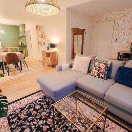 Quiet apartment for 2-4 people with private parking