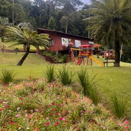 Encantador Chalé em meio a Natureza para 4 pessoas