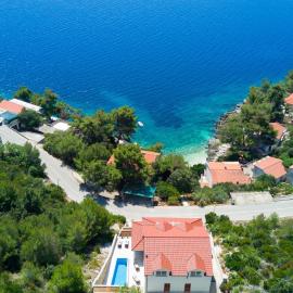 Villa Julija by Villas Guide, hotel in Smokvica