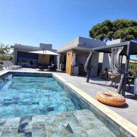 Villa bord de mer avec piscine