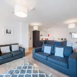 Roomspace Serviced Apartments - Walton Court, hotel u gradu 'Hersham'