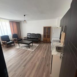 Luxury House LUXIMMO، فندق في Letnitsa