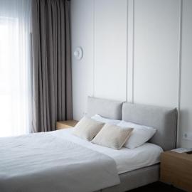 Видові апартаменти з видом на Дніпро та басейн, hotel u gradu Čerkasi