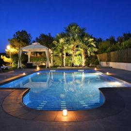 Villa Sitges La Calma 10 minutes drive Sitges 2 minutes walk Garraf Park AC