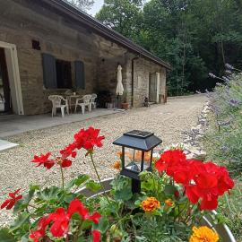 La Caserma -The Barracks โรงแรมในBobbio Pellice