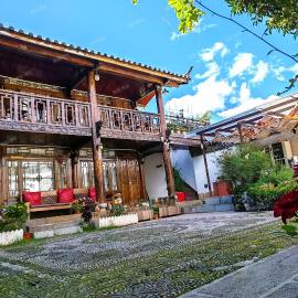 In Spring Country Courtyard in Lijiang