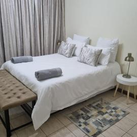 Serene Apartment at Arlington with power backup, Hotel in Bulawayo
