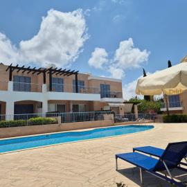 2 Bedroom Apartment with Swimming Pool & Sea View