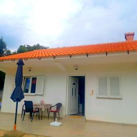 Holiday Home Waldhaus in der Nähe des Strandes by Interhome, hotel in Kampor