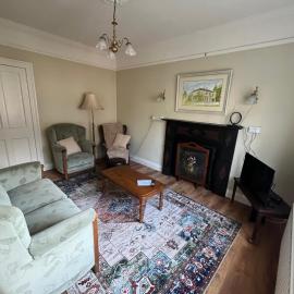 Cosy Townhouse 2bedroom, hotel in Enniscorthy