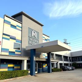 Hotel Royale IAH Airport North Houston I-45