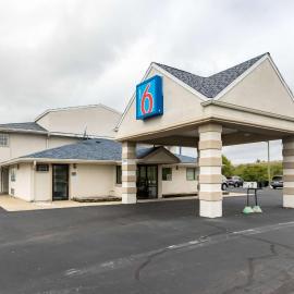 Motel 6-Crawfordsville, IN, hótel í Crawfordsville