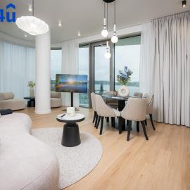 Lake Sky View Apartment by Rent4You