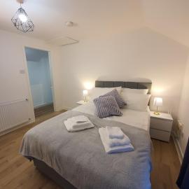 FLAT 2 Seven Cambrian Square First Floor Flat, hotel in Newtown