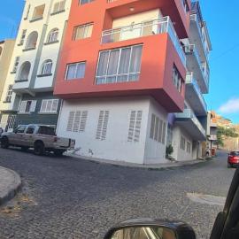Apartamento T3 em Alto Miramar