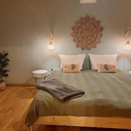 Willow Apartment - Ferienwohnung mit Self-Check-In โรงแรมในเคอนิกซี