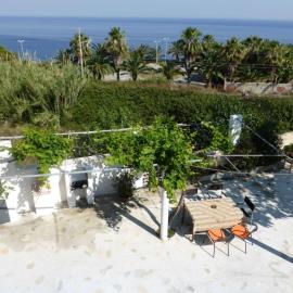 Holiday Home Ferienvilla bei Tropea mit Blick auf das Meer und die liparischen Inseln by Interhome
