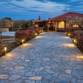 Narcis House