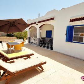 Villas calme et sans vis-à-vis proche de la plage Tezdaine, готель у місті Мідун