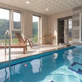 Chuncheon The Van Pool Villa, hotel em Chuncheon