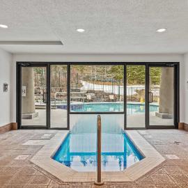 Tranquil Condo In The Trees Spacious 2Bd Hot Tub & Pool
