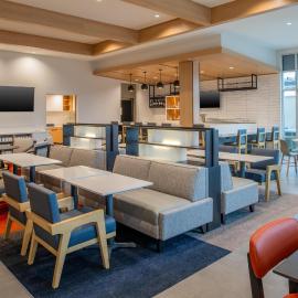 Hyatt House Fresno/Campus Pointe