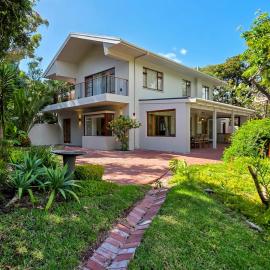 Clovelly 4BR Family Home Minutes from Beaches