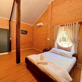 An Tiên Ecolodge, hotel di Tân Phú