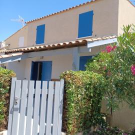 maison 100 m de la plage à pieds, hotel in Portiragnes