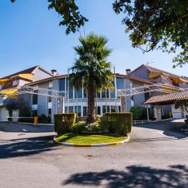 Motel Bracancún, hotel en Aveleira