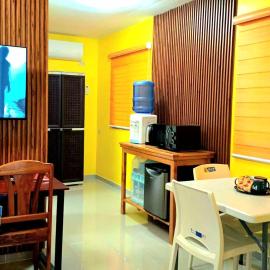 Jenessa's Bungalow , Studio Type near Lanuza Surf Bay, hotel a Cantilan
