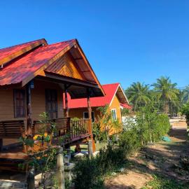 Panan Homestay Kohpu, hotel i Ban Na