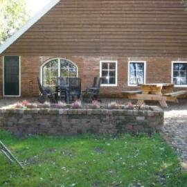 Holiday Home Gemütlicher Ferienhof Loosternest in Vriescheloo by Interhome – hotel w mieście Vriescheloo