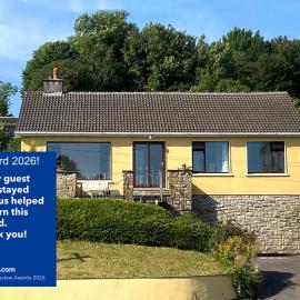 Donegal Town House, hotelli kohteessa Donegal