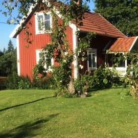 Holiday Home Kleines Ferienhaus auf dem Gelände eines Bauernhof by Interhome