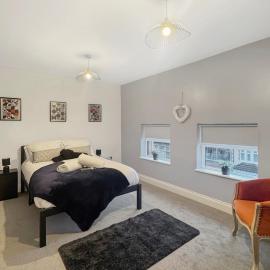 2 Bed Central Grantham Sleeps 6 Free Parking Free Gym Access