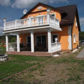 Holiday Home Freistehendes Ferienhaus Orange für 10 Personen by Interhome