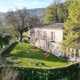 Domaine des Druides, hótel í Apt
