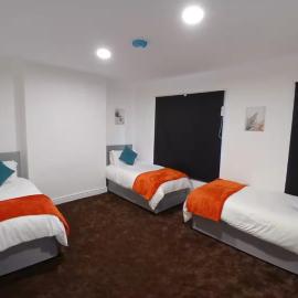 Lincoln Manor 5BR
