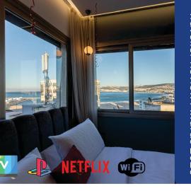 Marina View Residence, Luxury Studio, Ocean View, Enjoy Starlink High Speed WiFi, IPTV, PlayStation PS4 Plus, Near TGV, Airport Bus, Taxi, Indrive, and so on, hotel in Tangier