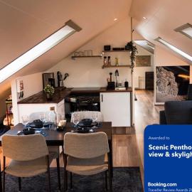 Central Penthouse Loft - Ocean view & 6 skylight, hotel in Siglufjörður