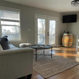 Heron Cottage on Cayuga Lake, hotel a Aurora
