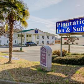 Plantation Inn & Suites Near Locust Grove I 75, hotel u gradu Džekson