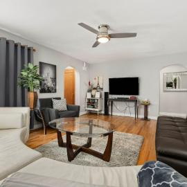 Spacious Family Home w/ Garage Game Room & Office!